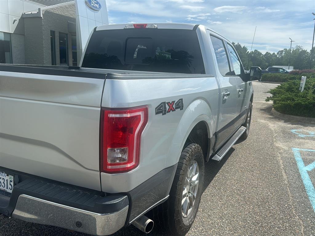 Used 2016 Ingot Silver Metallic/Magnetic Metallic FORD XLT image 5