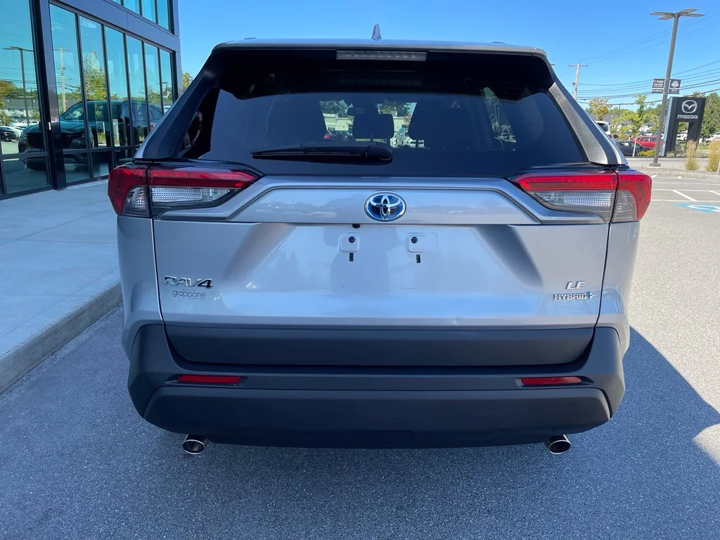 Used 2021 Silver Toyota LE image 5