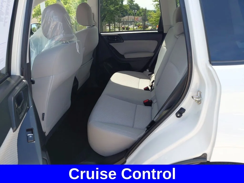 Used 2017 White Subaru 2.5i Premium image 21