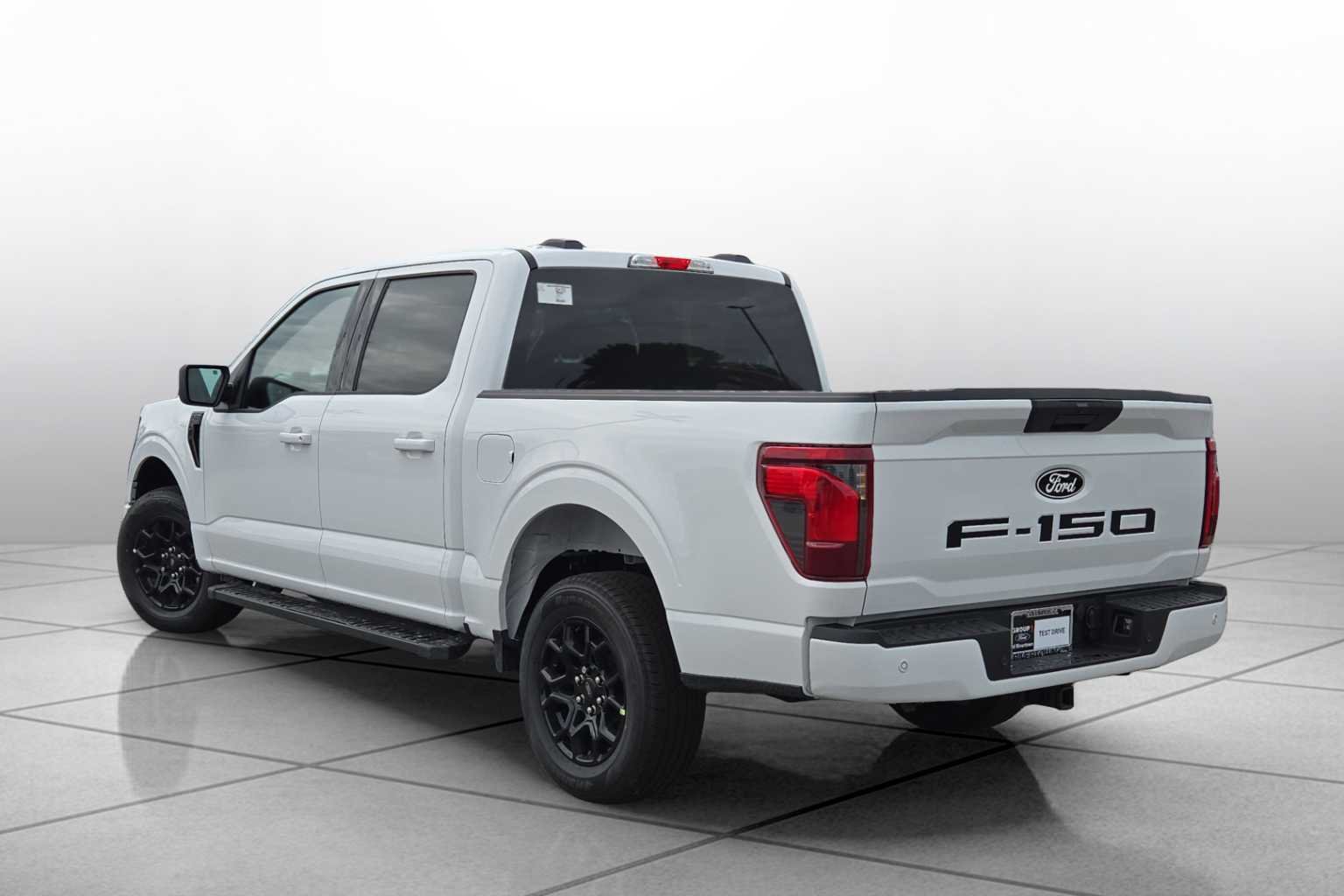 New 2026 Oxford White Ford XLT image 13