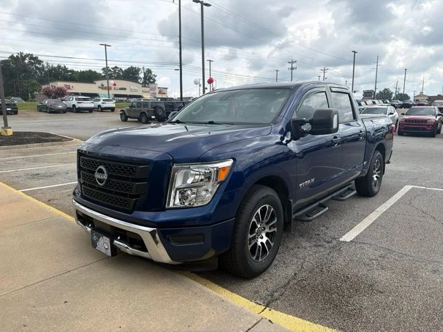 Used 2024 Blue Nissan SV image 3