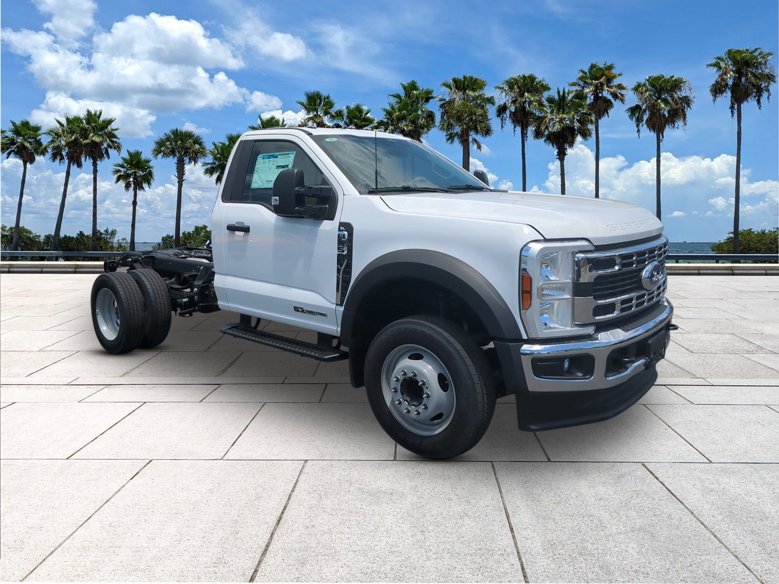 2025 Ford F-450 Super Duty Chassis Cab