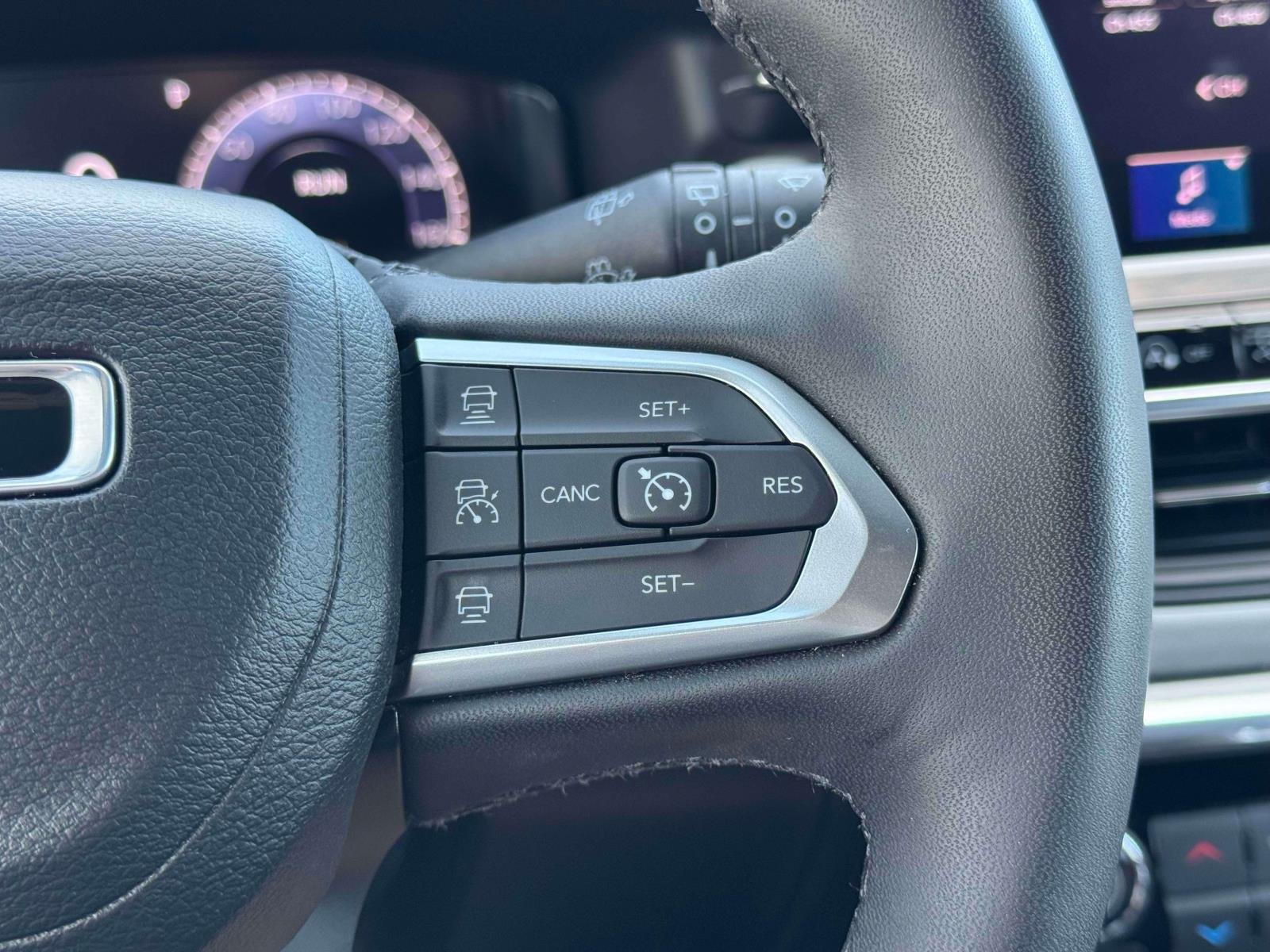 Used 2023 Gray Jeep Limited image 22