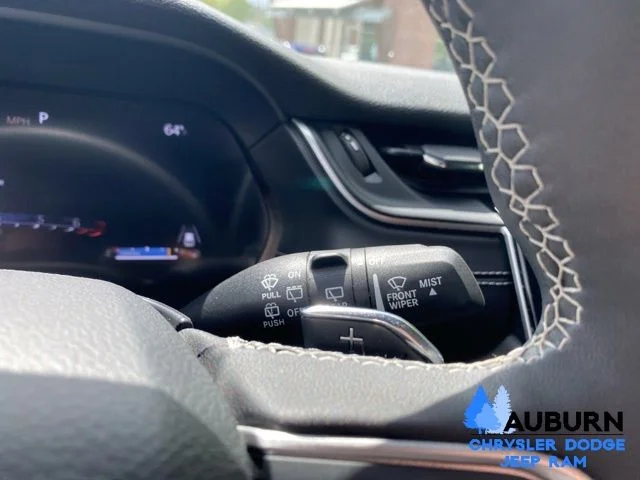Used 2025 White Jeep Altitude image 40