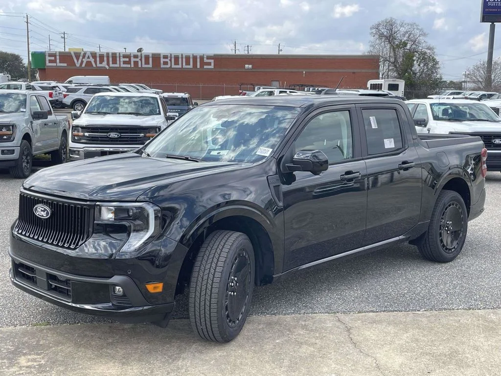 New 2026 Black Ford Lobo High image 7
