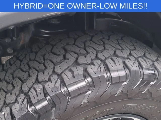 Used 2023 White Jeep Rubicon 4xe image 11