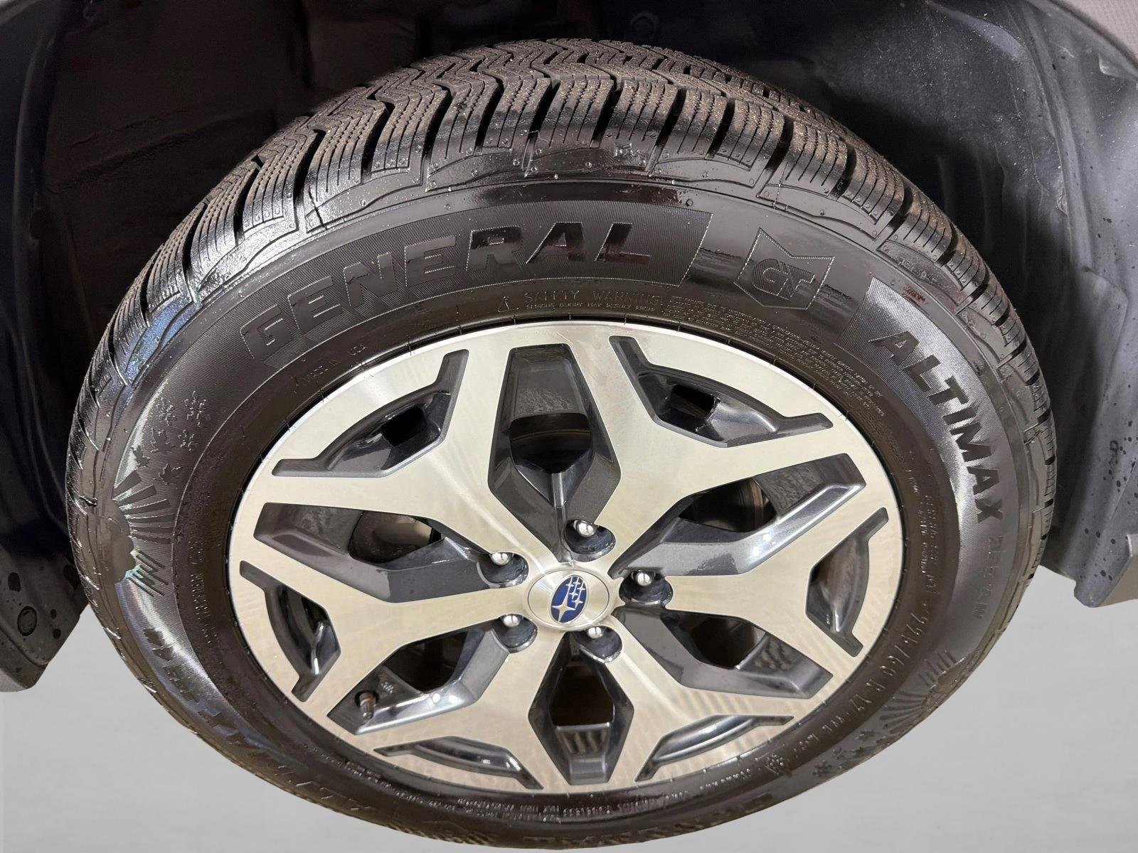 Used 2023 Crystal Black Silica Subaru Premium image 13