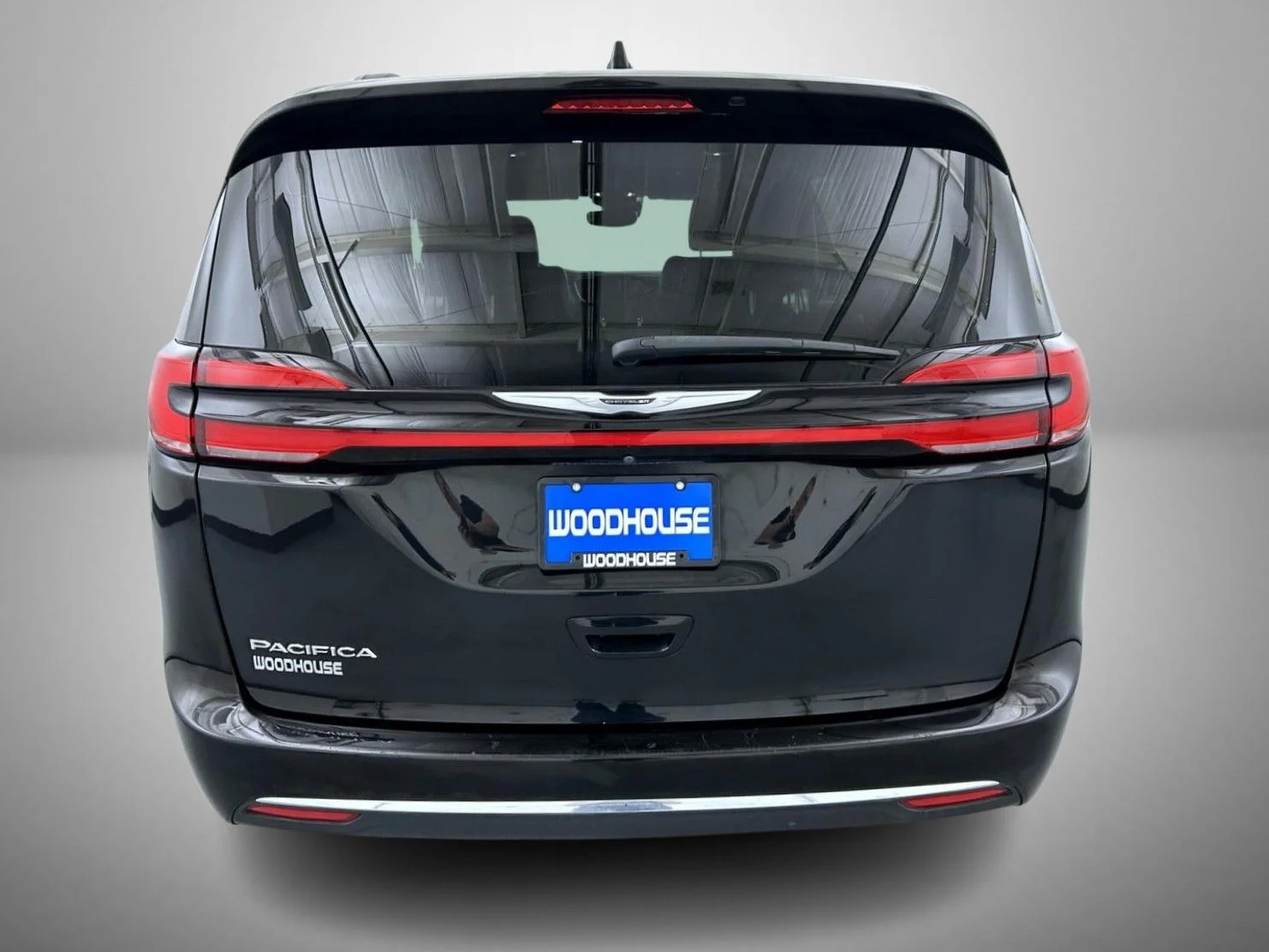 Used 2022 Black Chrysler Touring L image 6