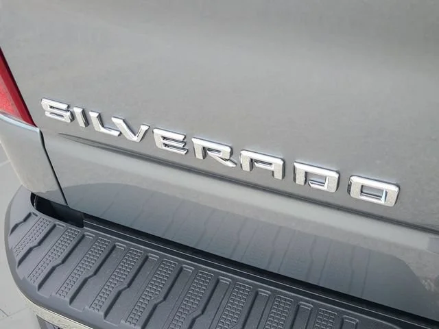 New 2026 Sterling Gray Metallic Chevrolet LT image 33