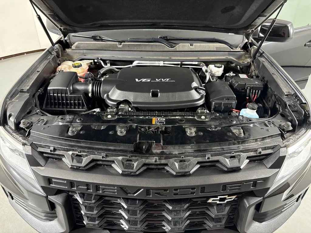 Used 2022 Black Chevrolet ZR2 image 44