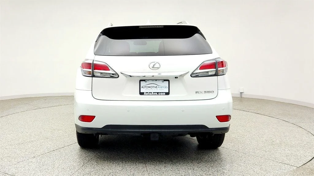 Used 2013 Starfire Pearl Lexus AWD 4dr w/ Navigation, Blind Spot Monitor & Heated/Cooled Seats image 6