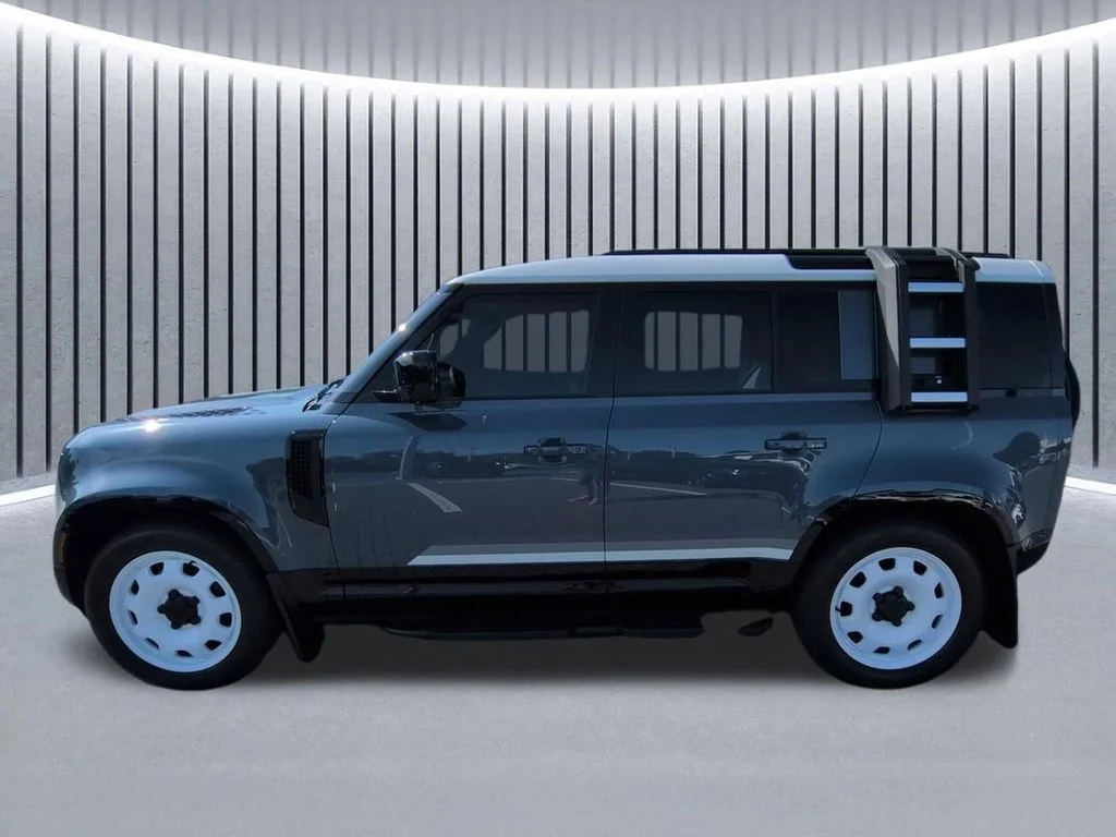 Certified Used 2025 Blue Land Rover S image 6