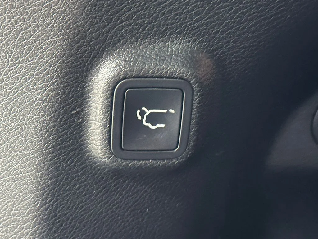 Used 2020 Gray Jeep Limited image 13