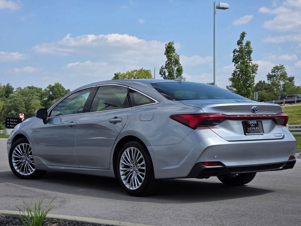 Used 2020 Celestial Silver Metallic Toyota Hybrid Limited image 28