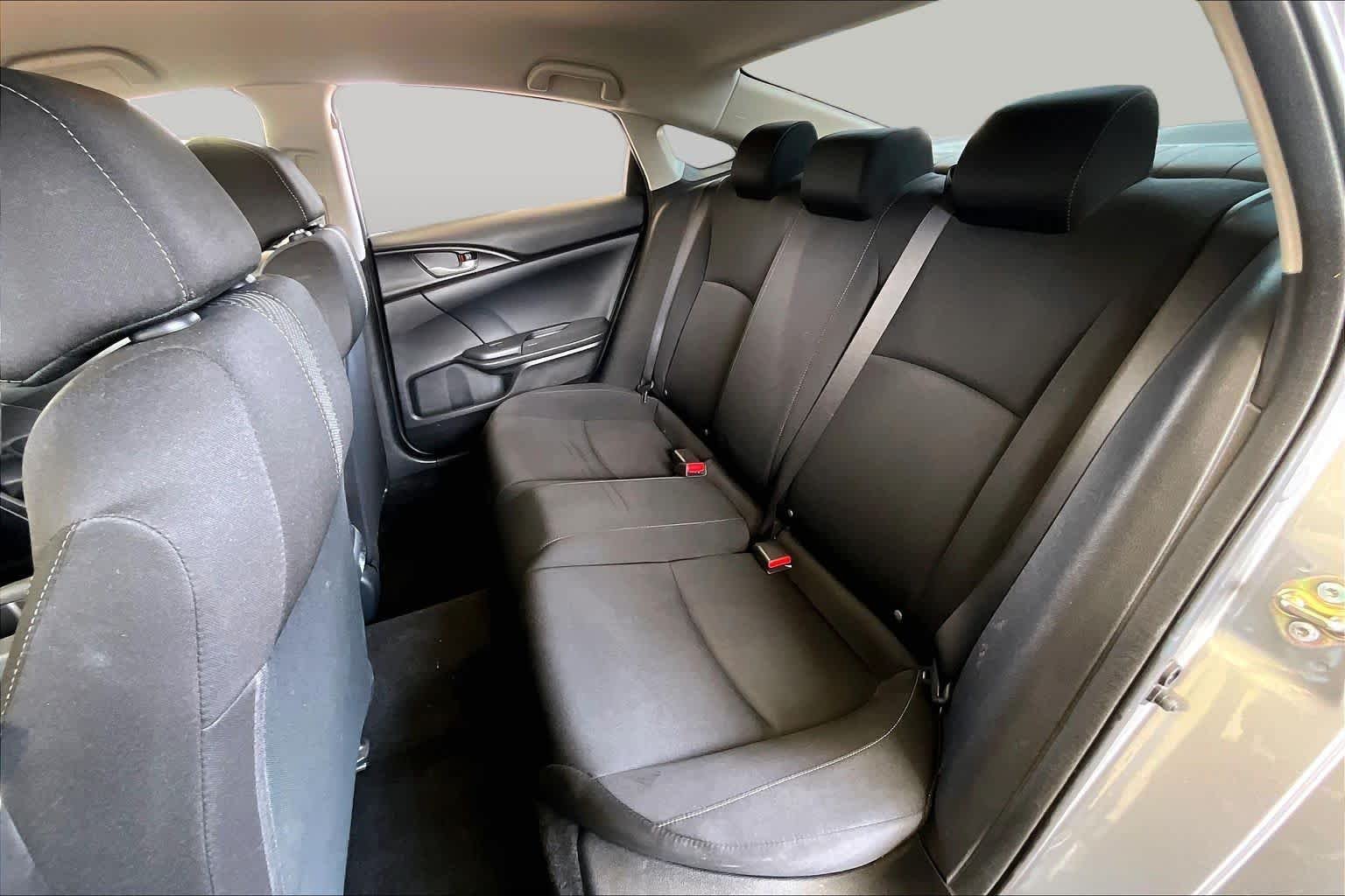 Used 2016 Lunar Silver Metallic Honda LX image 19
