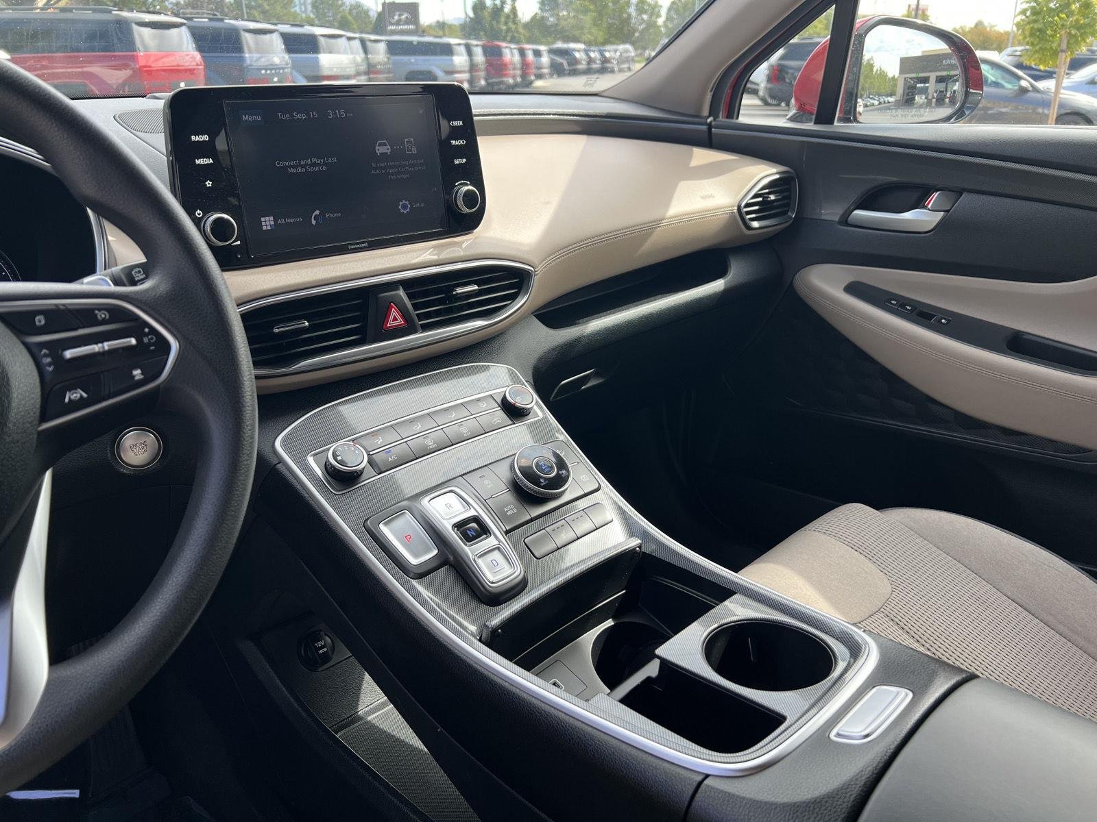 2022 Hyundai Santa Fe SEL - Photo 7
