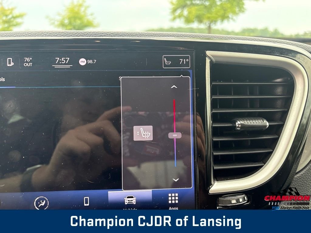 Used 2022 Black Chrysler Touring L image 26