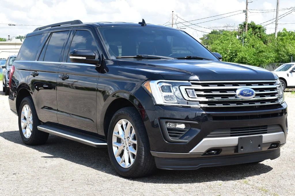 Used 2020 Agate Black Metallic Ford XLT image 3
