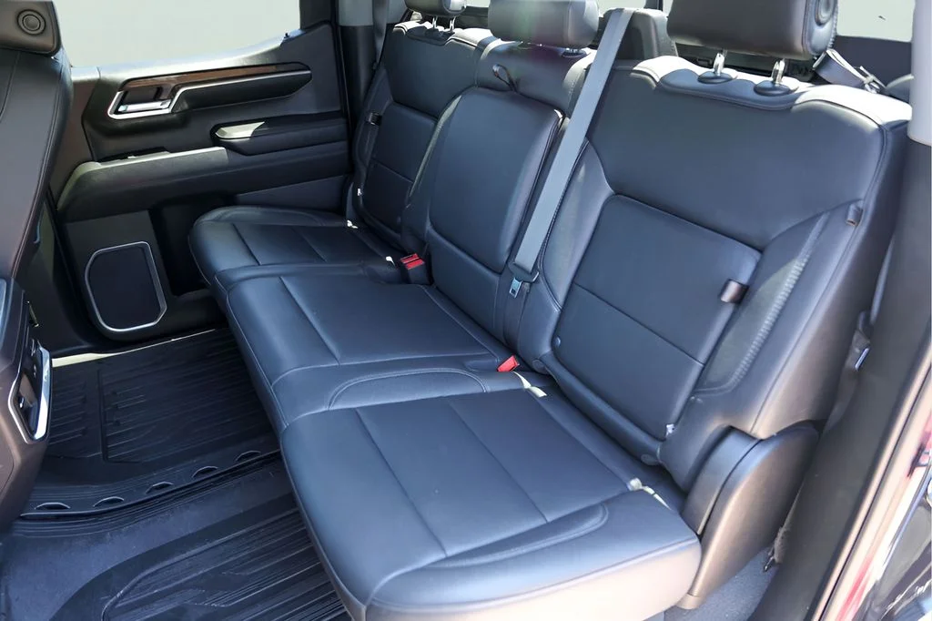 Used 2023 Silver GMC SLT image 26