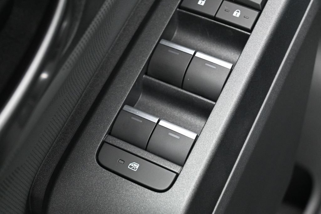 Used 2026  Toyota Woodland image 13