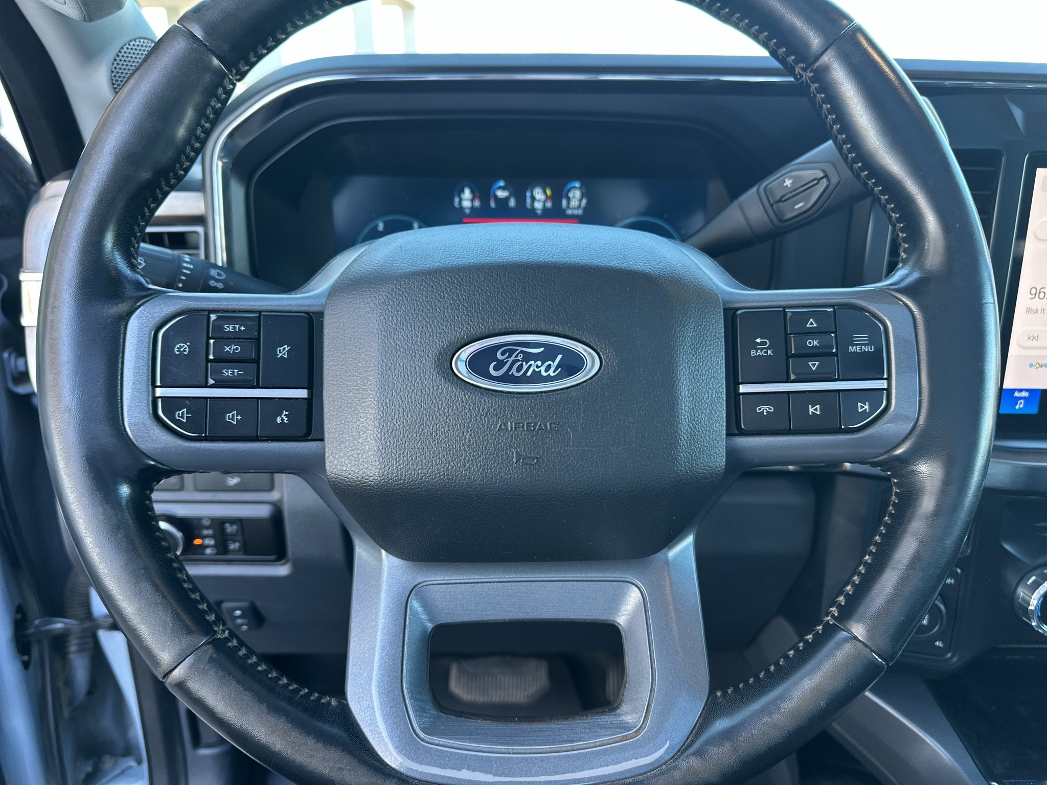 Used 2024 Glacier Gray Ford LARIAT image 19