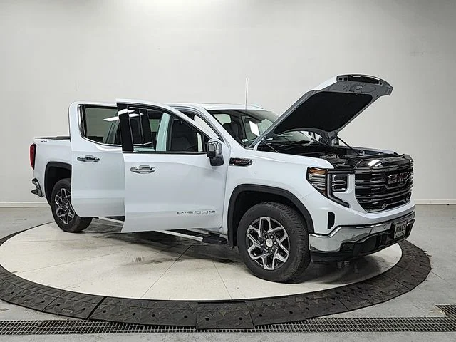 New 2026 White GMC SLT image 9