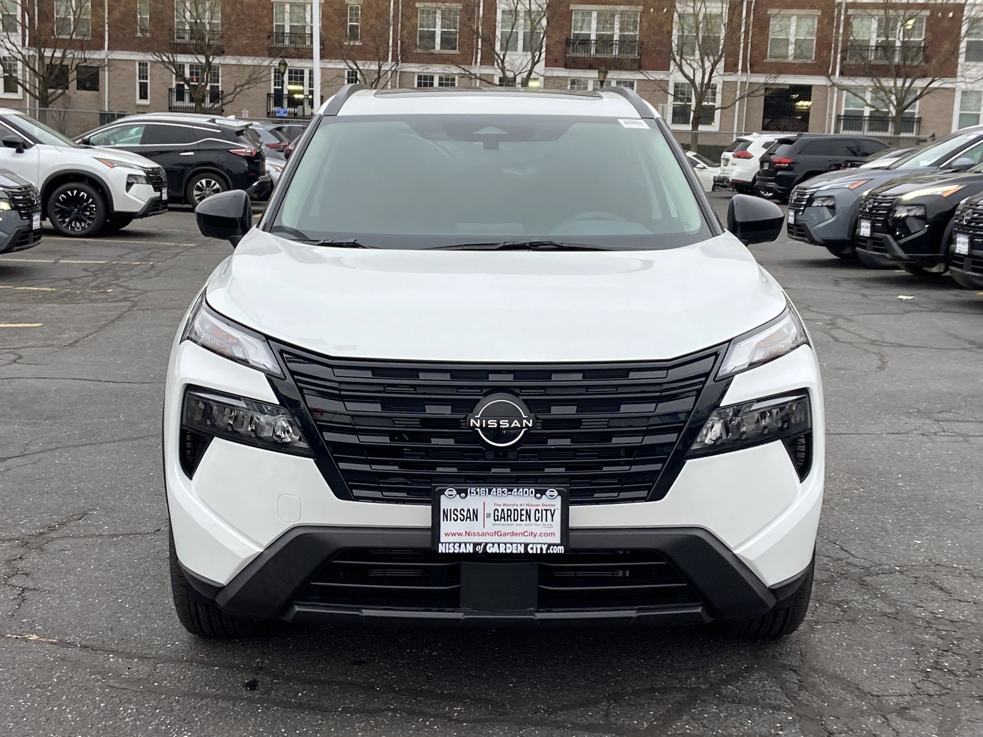 New 2026 Everest White Pearl Tricoat Nissan Dark Armor image 2