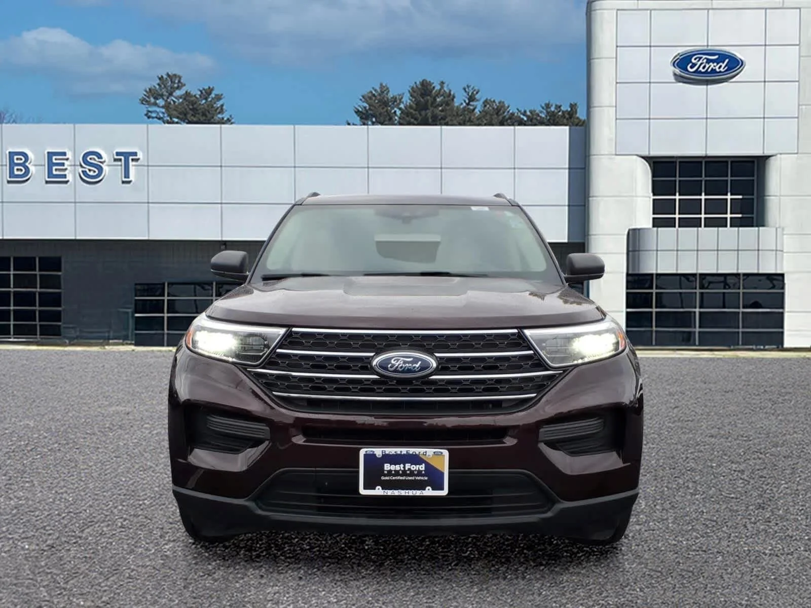 Used 2022 Jewel Red Ford XLT image 11