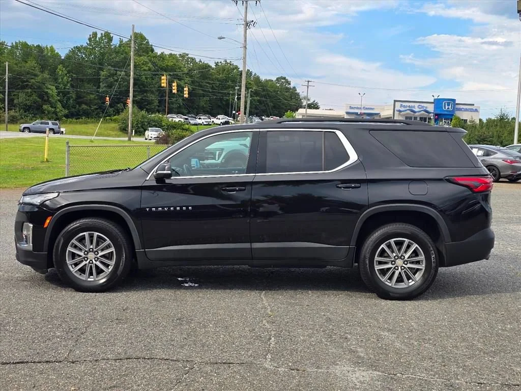 Used 2022 MOSAIC BLACK METALLIC Chevrolet LT Cloth image 21