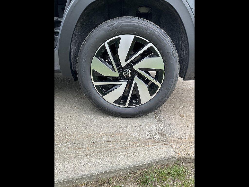 New 2026 Pure Gray Volkswagen SEL 4Motion image 12