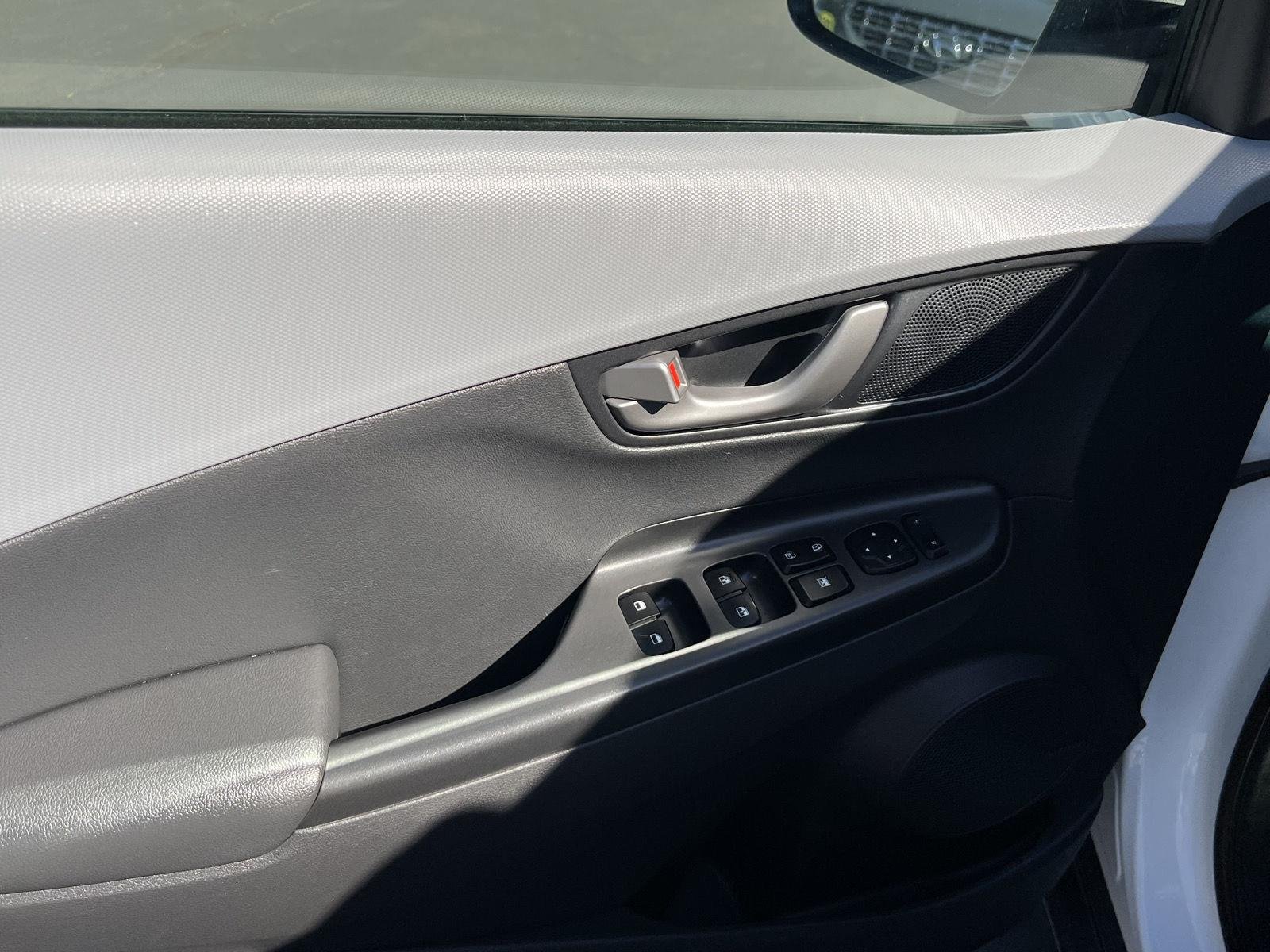 2021 Hyundai Kona Ultimate - Photo 30