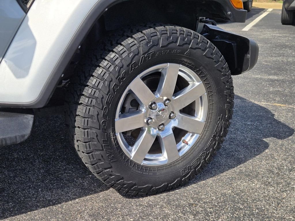 Used 2023 Silver Jeep Overland image 11