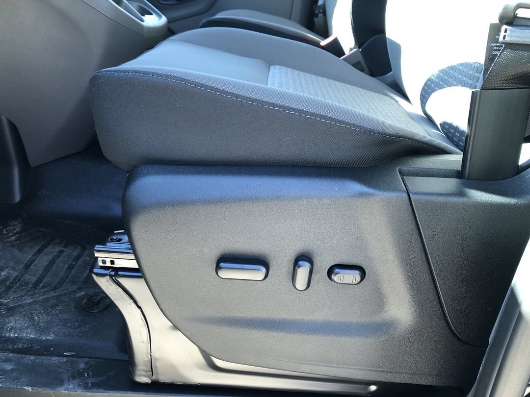 New 2026 Agate Black Metallic Ford XLT image 12