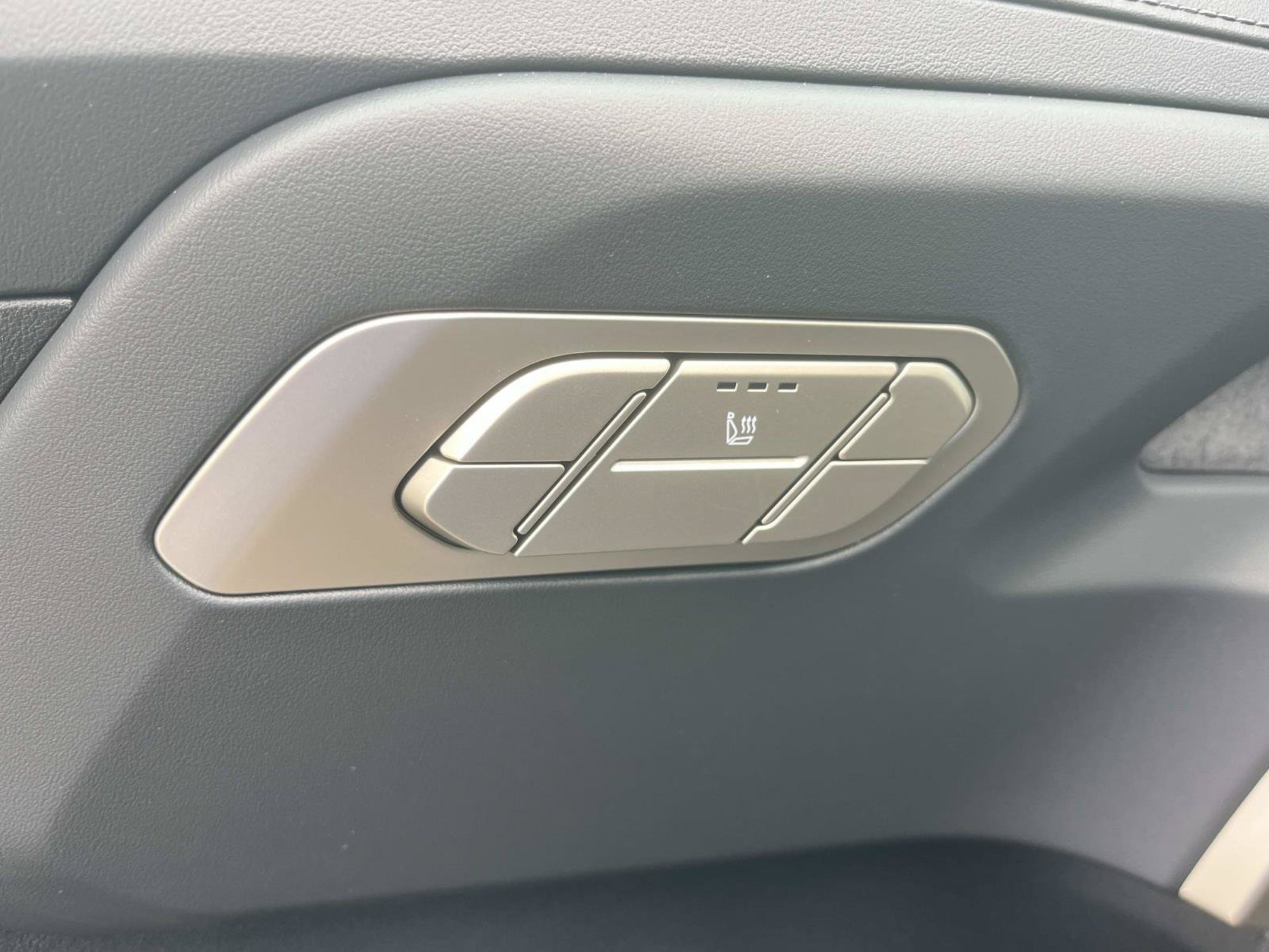New 2027 Panthera Metal Kia S image 24