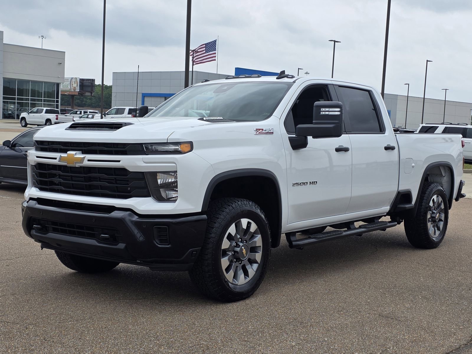 2025 Chevrolet Silverado HD Custom 4WD Crew Cab Standard Box's photo