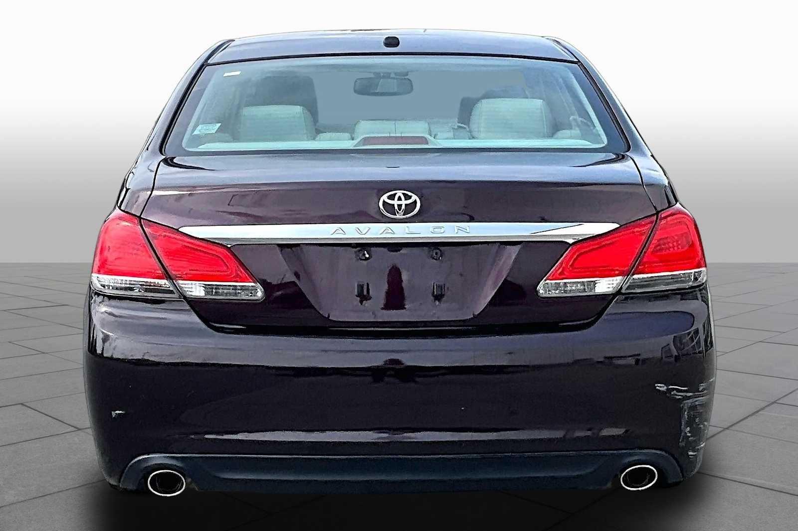 Pre-Owned 2011 Toyota Avalon Limited