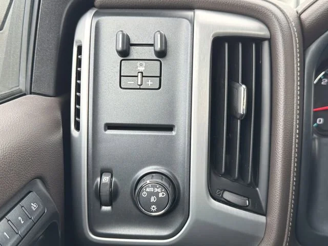 Used 2018 RED QUARTZ TINTCOAT GMC SLT image 27