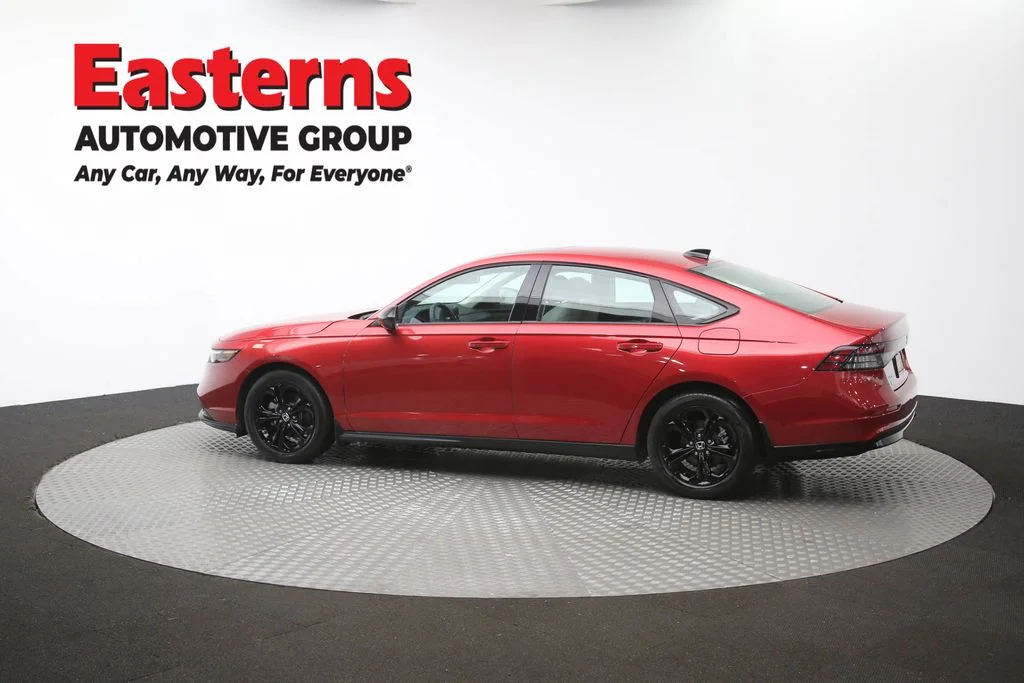 Used 2025 Red Honda SE image 62