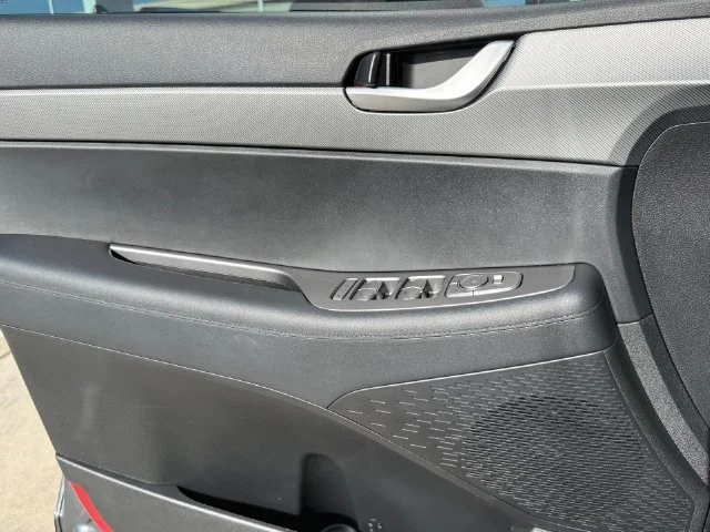 Used 2025 Graphite Hyundai XRT image 26
