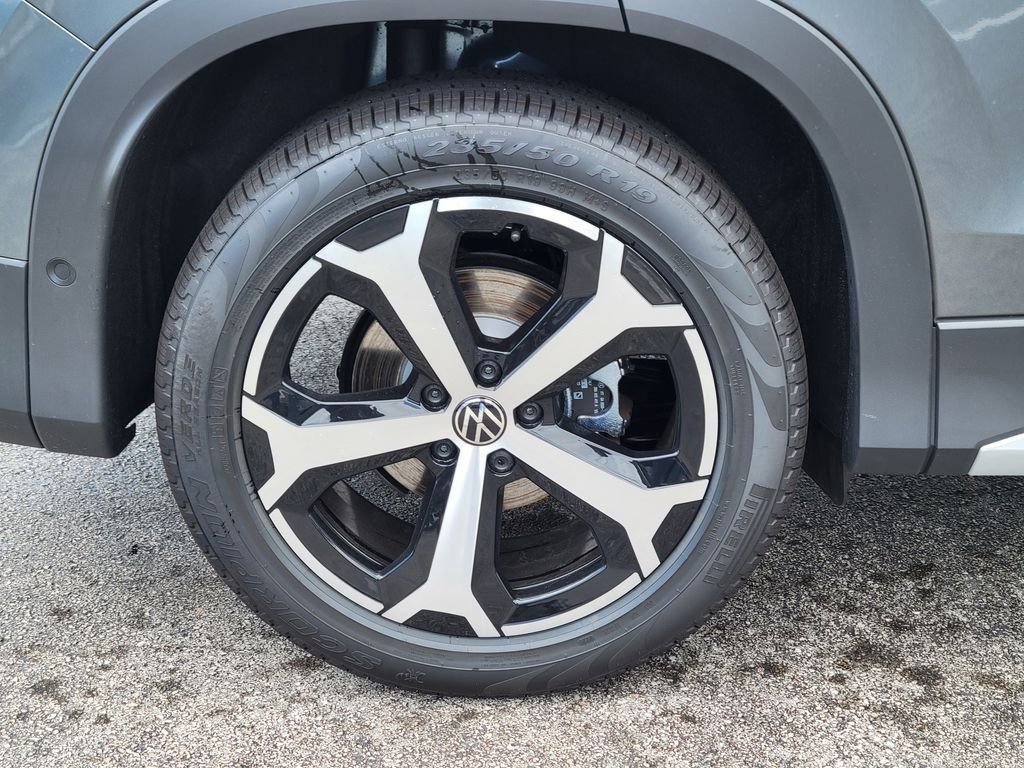 New 2026 Gray Volkswagen 2.0T SE image 5