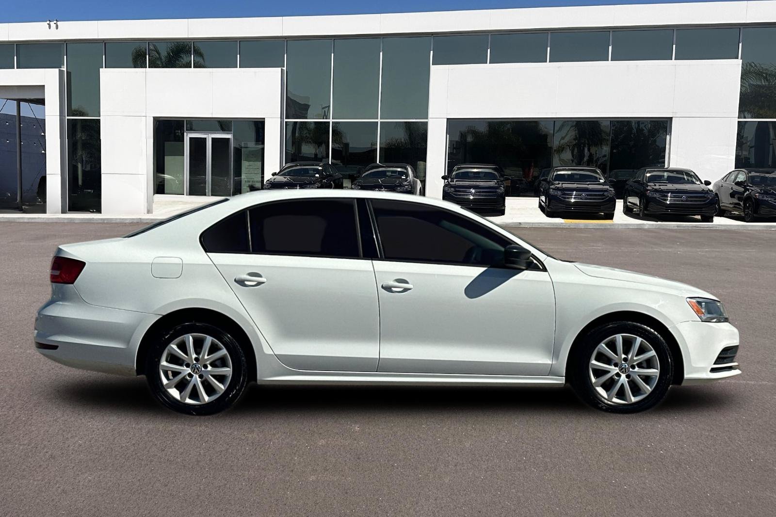 Used 2015 Volkswagen Jetta SE with VIN 3VWD17AJ3FM290252 for sale in San Diego, CA