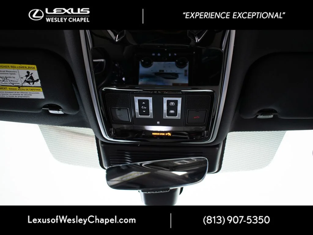 Used 2021 Silver Land Rover R-Dynamic S image 20