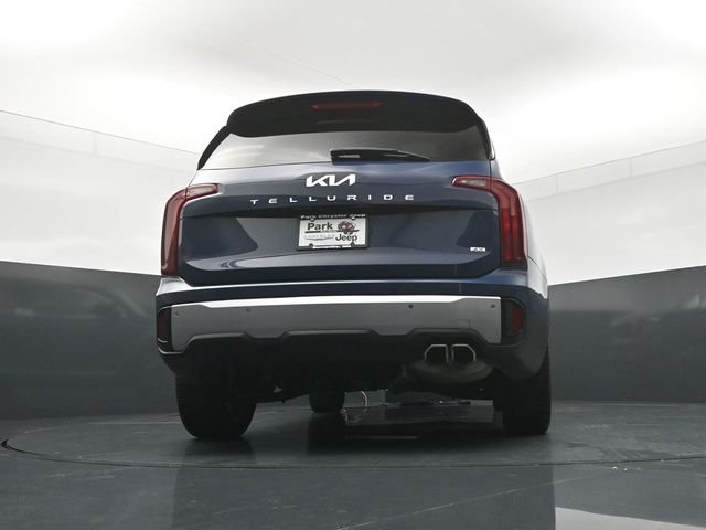 Used 2023 Black Kia S image 23