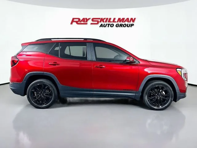 Used 2022 Red GMC SLE image 8