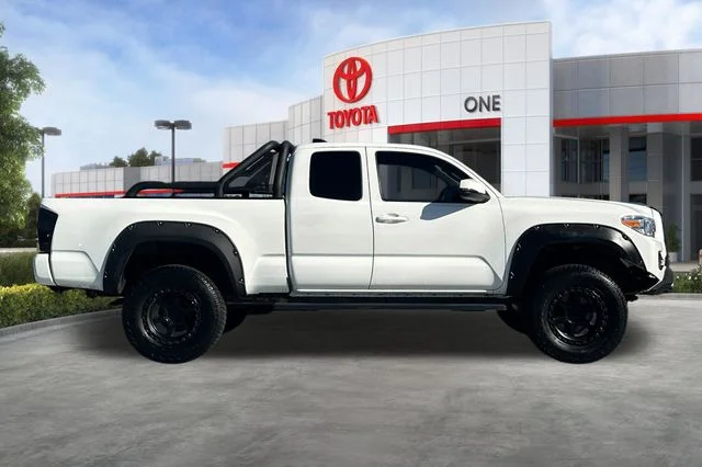 Used 2022 White Toyota SR image 4
