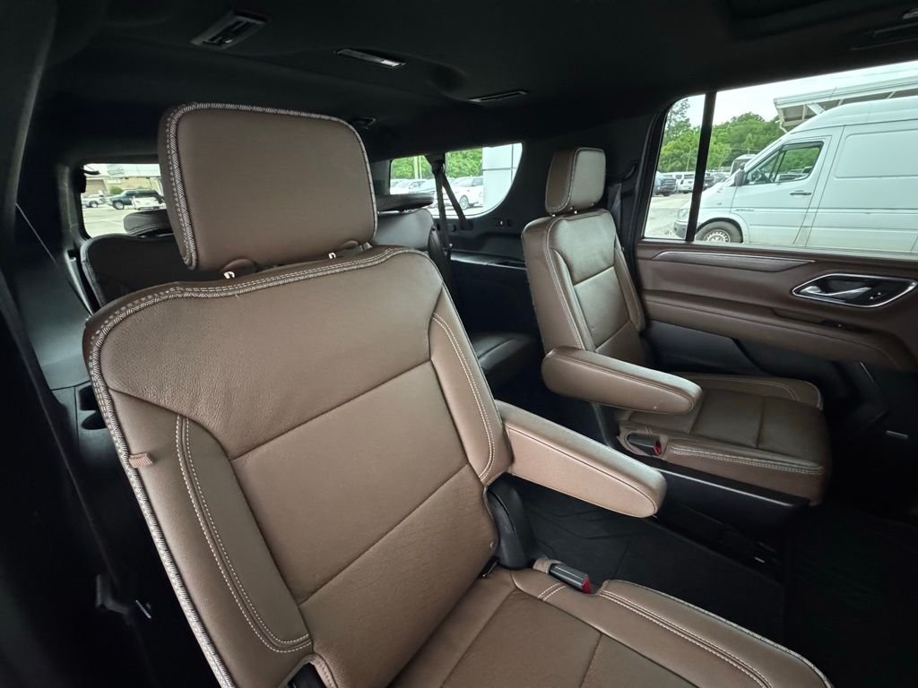 Used 2024 Beige Chevrolet High Country image 27