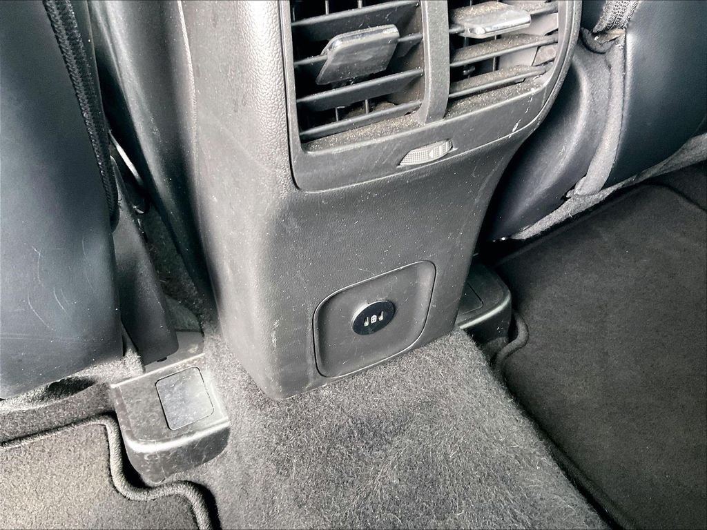 Used 2025 Silver Metallic Ford ST-Line Select image 25