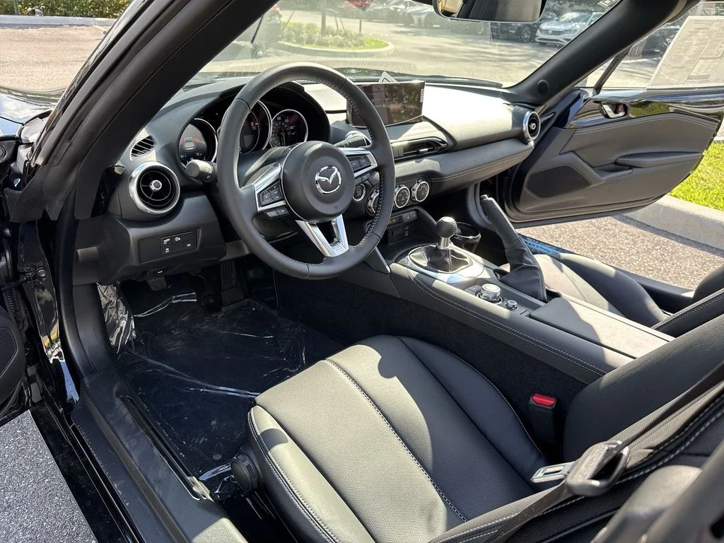 2026 Mazda MX-5 Miata RF Grand Touring - Photo 32