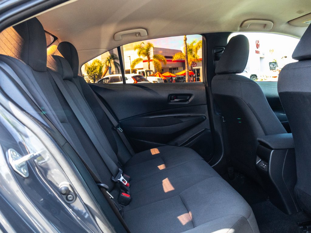 Used 2024  Toyota LE image 17