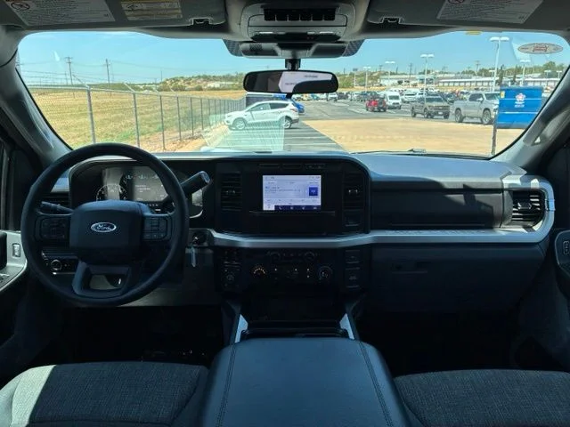 Used 2024 Oxford White Ford XLT image 10
